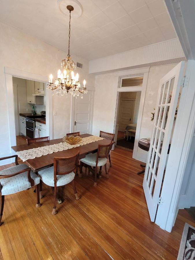Holland House - Historic And Sophisticated Villa Alpine Buitenkant foto